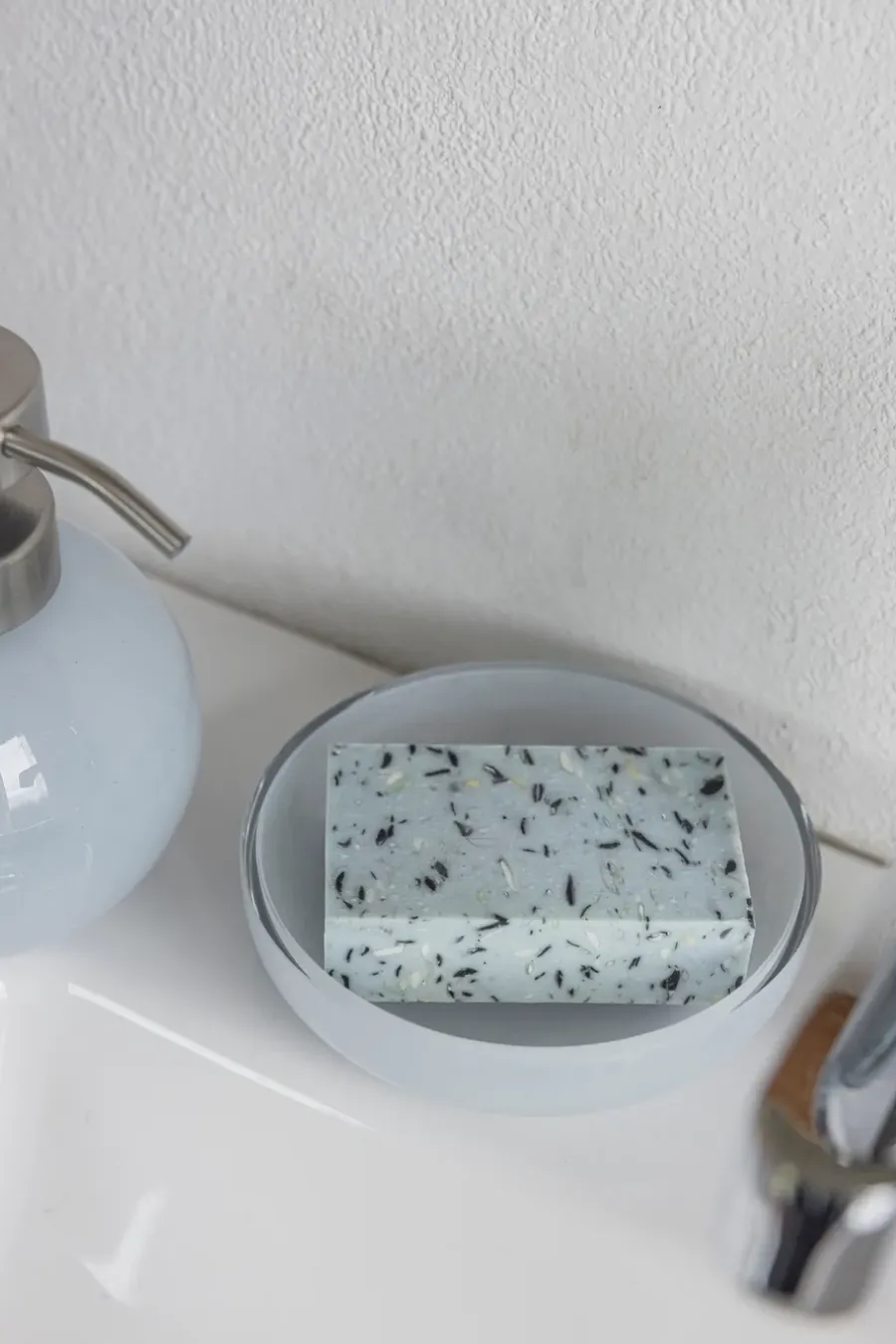 Mette Ditmer Opal zeepschaal, Light blue< Zeepdispensers & Zeepschaaltjes