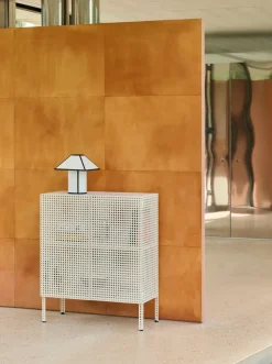 HAY Perforated Cabinet kast medium, Eggshell< Kasten & Vitrines