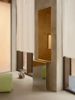 Muuto Pleat wandspiegel, Polerat stål, 227x57 cm< Wandspiegels