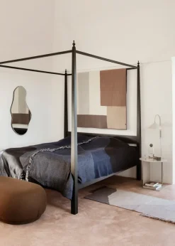 Ferm Living Pond spiegel large, Dark chrome< Wandspiegels