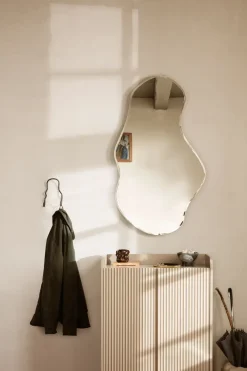 Ferm Living Pond spiegel large, Messing< Wandspiegels