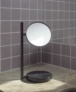 Normann Copenhagen Pose dubbelzijdige tafelspiegel 21x39 cm, Zwart< Tafelspiegels