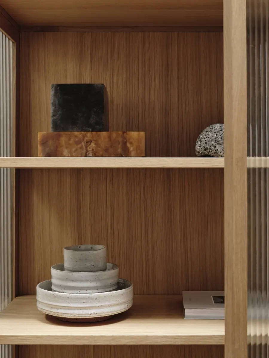 Ferm Living Reed vitrinekast 70x155 cm, Natural oak< Kasten & Vitrines