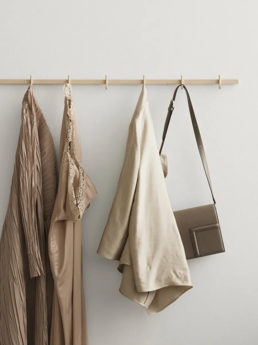 Relief hakenrek medium 82 cm, Essenhout< Haken & Hangers
