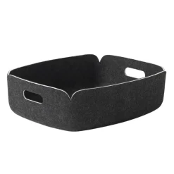 Muuto Restore dienblad, black melange< Opbergmanden