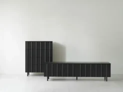 Normann Copenhagen Rib commode 4 lades, Soft Black< Ladekasten & Dressoirs