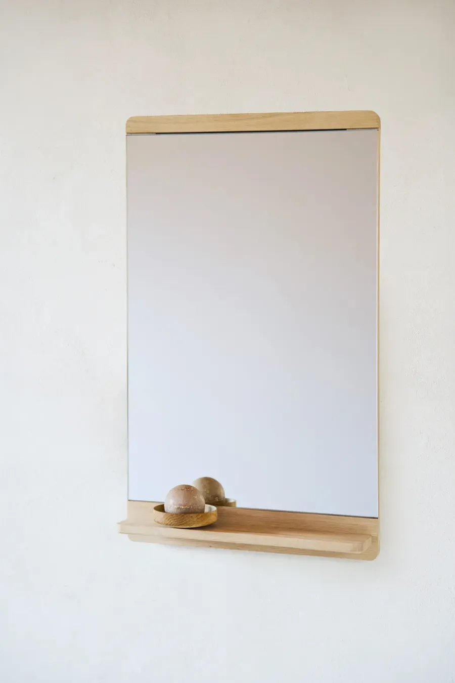 Form & Refine Rim wandspiegel 40x68 cm, Wit eiken< Wandspiegels