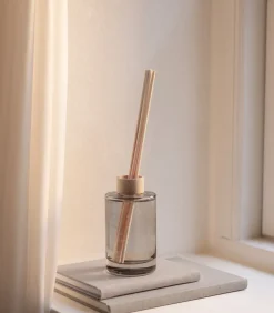 Skandinavisk Ro geurstokjes, 200 ml< Geurkaarsen & Aroma Diffusers