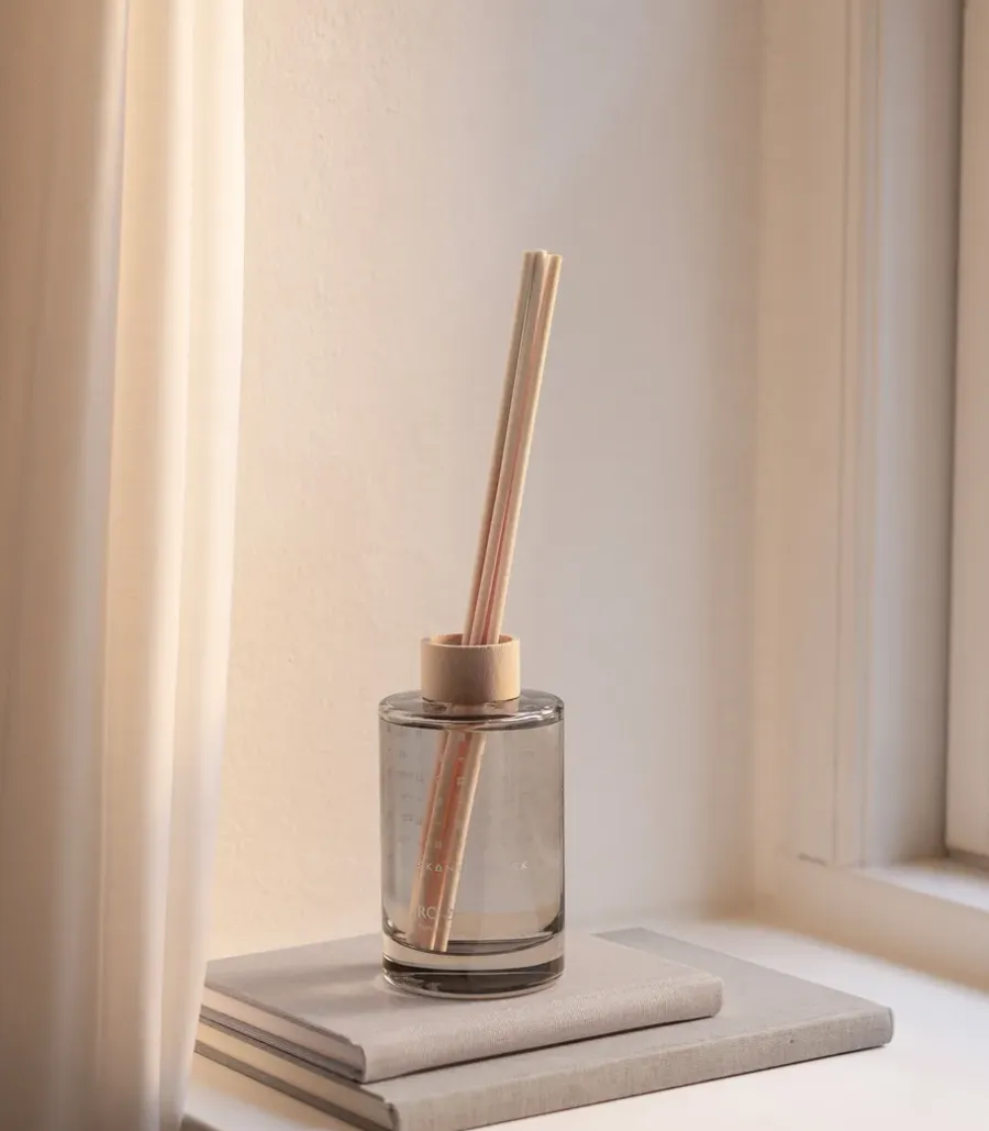 Skandinavisk Ro geurstokjes, 200 ml< Geurkaarsen & Aroma Diffusers