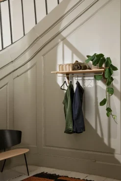 Ferm Living Sector plank met stang 37x87 cm, Oak-brass< Garderobehaken & Hoedenplanken