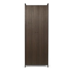 Ferm Living Sill Tall kast, Dark stained oak< Kasten & Vitrines