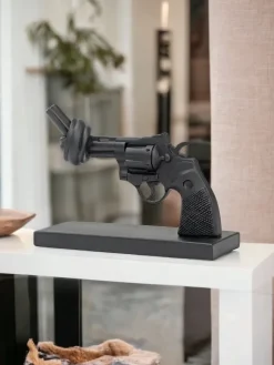 Non Violence Soft black 19 cm, Zwart< Decoratieve Accessoires