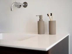 Zone Denmark Solo zeepdispenser, Taupe< Zeepdispensers & Zeepschaaltjes