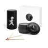 Solstickan Design Solstickan cadeaubox geurkaarsen + luciferdoosje, Zwarte geurkaars cederhout< Geurkaarsen & Aroma Diffusers