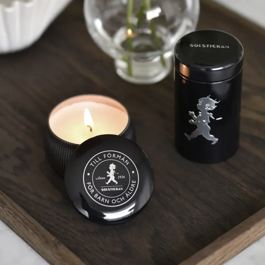 Solstickan Design Solstickan geurkaars 25 h, Zwart cederhout< Geurkaarsen & Aroma Diffusers