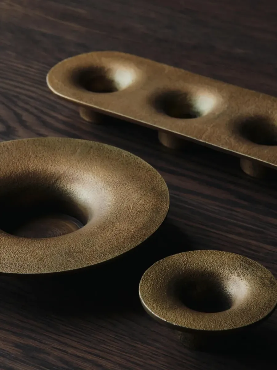 Ferm Living Soothe kandelaar Ø8 cm, Brass Finish< Kandelaars