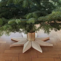 Fritz Hansen Stella kerstboomstandaard Ø50,5 cm, Eiken< Kerstdecoraties