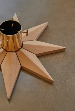 Fritz Hansen Stella kerstboomstandaard Ø50,5 cm, Eiken< Kerstdecoraties