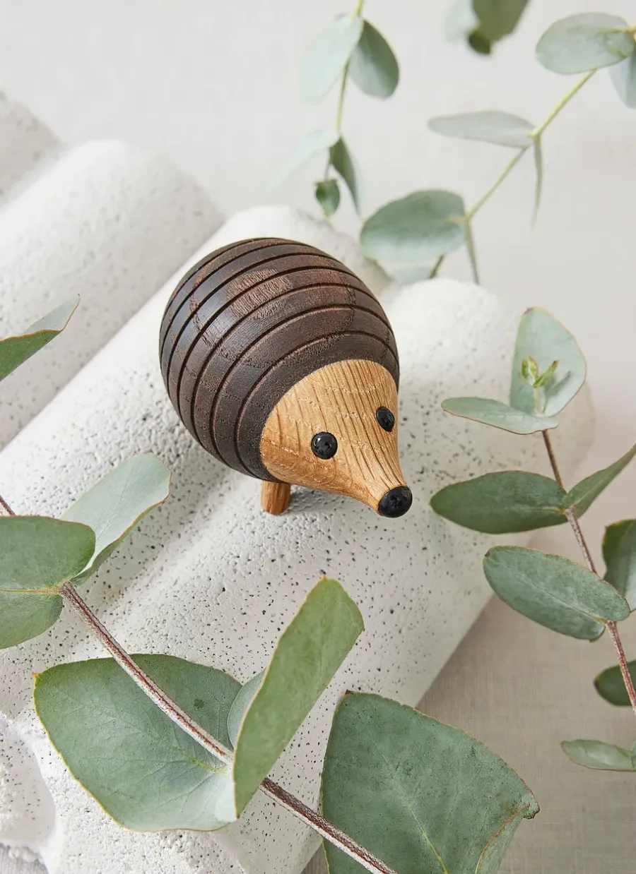 Spring Copenhagen Stick egel decoratie 4,5 cm, Thermo Ash< Houten Beelden