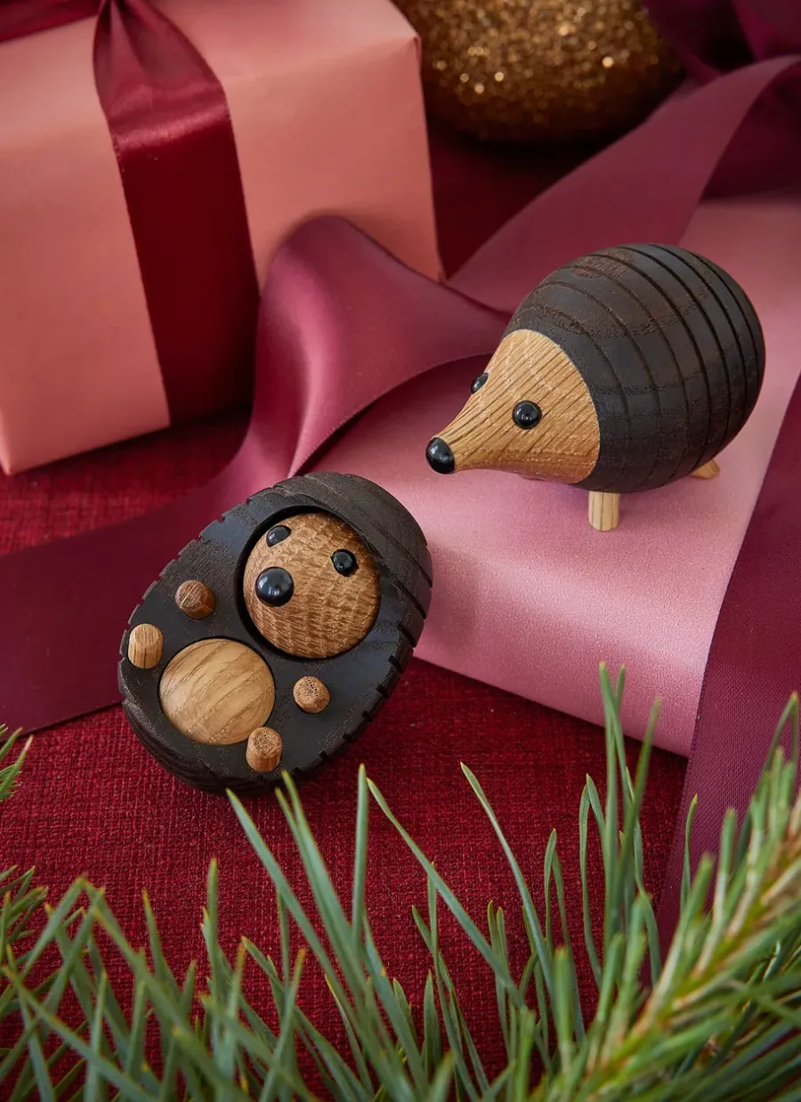 Spring Copenhagen Stick egel decoratie 4,5 cm, Thermo Ash< Houten Beelden