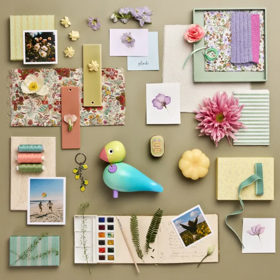 Kay Bojesen Denmark Story bird, Joy< Houten Beelden