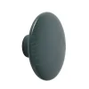 Muuto The Dots kledinghaak dark green, Medium< Haken & Hangers|Opbergoplossingen Voor De Kinderkamer