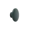Muuto The Dots kledinghaak dark green, XS< Haken & Hangers|Opbergoplossingen Voor De Kinderkamer