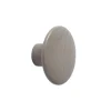 Muuto The Dots kledinghaak taupe, Small< Haken & Hangers|Opbergoplossingen Voor De Kinderkamer