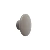Muuto The Dots kledinghaak taupe, XS< Haken & Hangers|Opbergoplossingen Voor De Kinderkamer