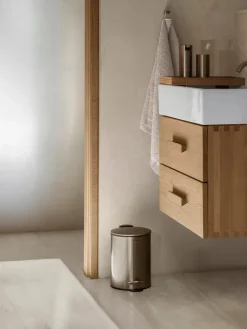 Blomus Tubo pedaalemmer 3 L, Brass< Pedaalemmers