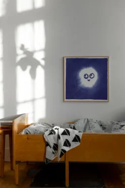 Fine Little Day Tufs poster 50x50 cm, Blauw-wit< Posters|Kinderkamer Interieuraccessoires