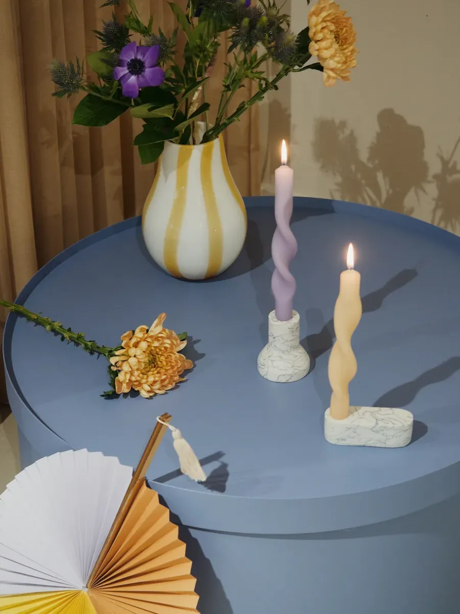 Broste Copenhagen Twist twisted candles gedraaide kaarsen 23 cm 2-pack, Walnut< Kaarsen