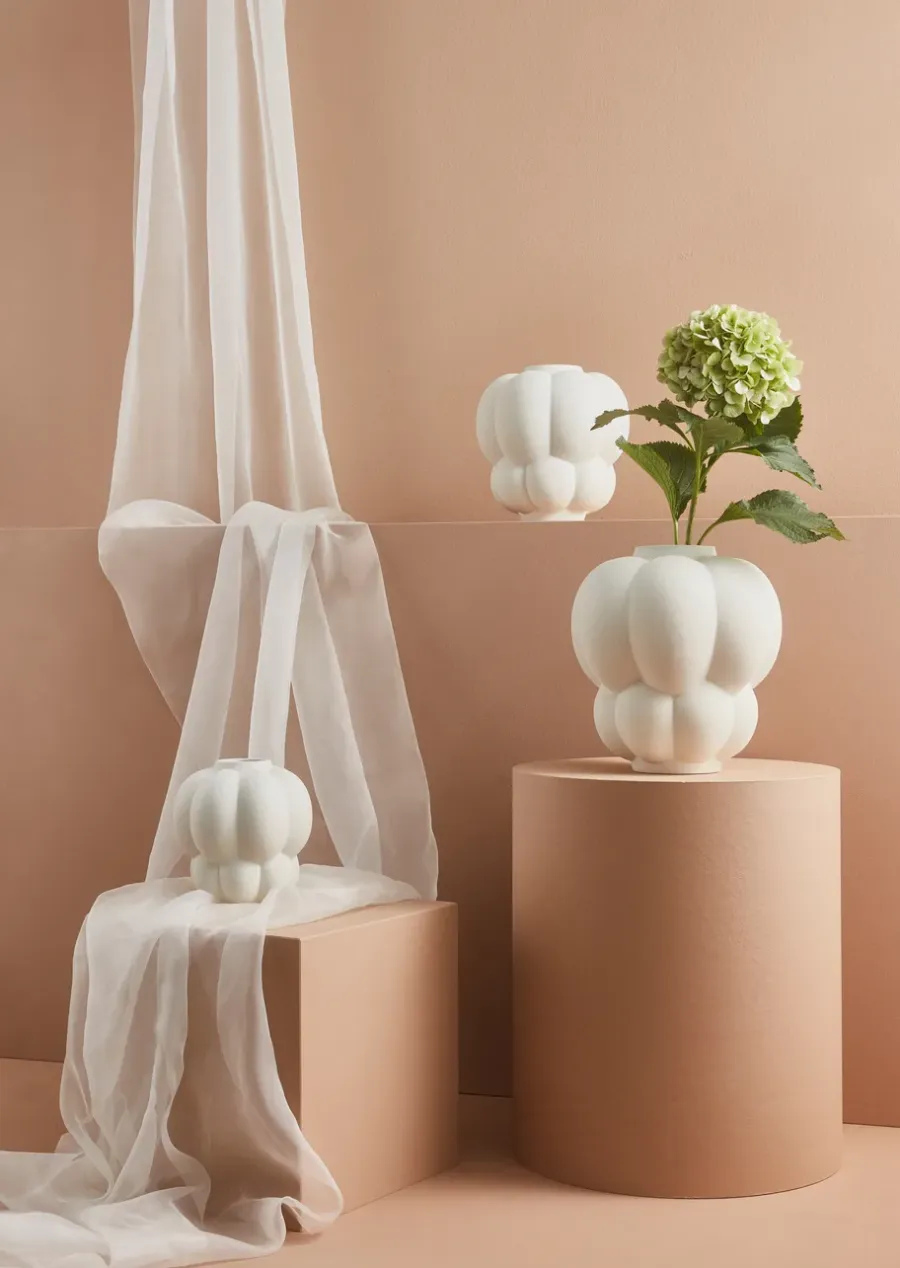 AYTM Uva vaas 35 cm, Cream< Vazen