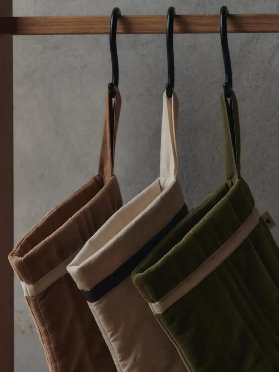 Ferm Living Vari quilted kerstsok, Velvet-khaki< Kerstdecoraties