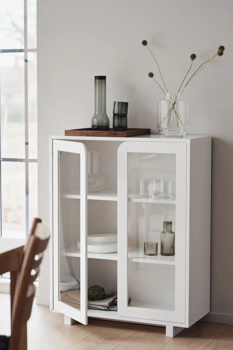1898 Vidja lage vitrinekast, White< Kasten & Vitrines