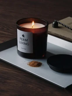 Ferm Living Vitto geurkaars 45 u, Dark Grape< Geurkaarsen & Aroma Diffusers