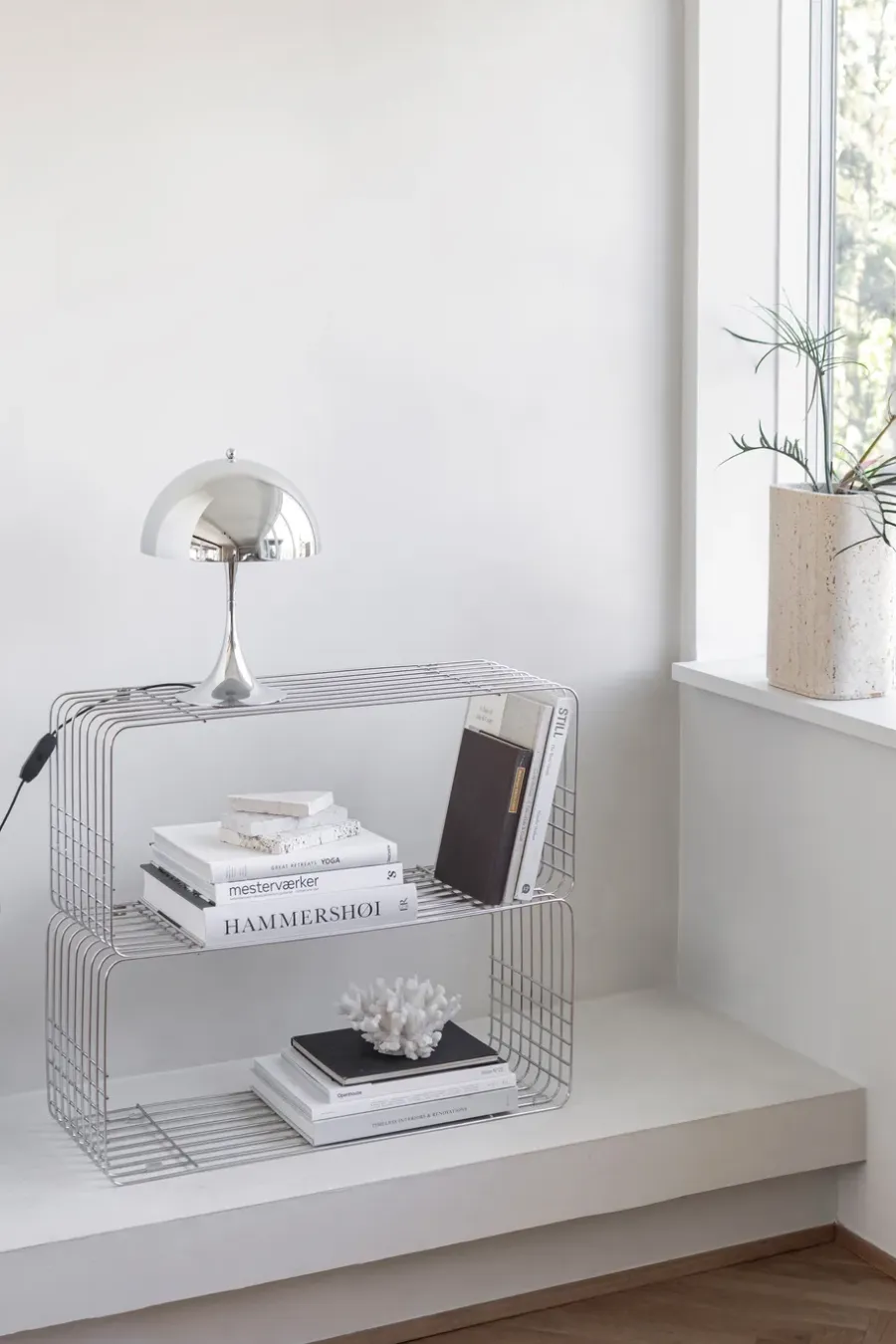 Mette Ditmer Wire wandrek, Chrome, 31x70x26 cm< Planken & Planksystemen