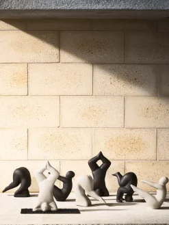 Design House Stockholm Yoga decoratie no. 3, Black< Sculpturen & Porseleinen Beelden
