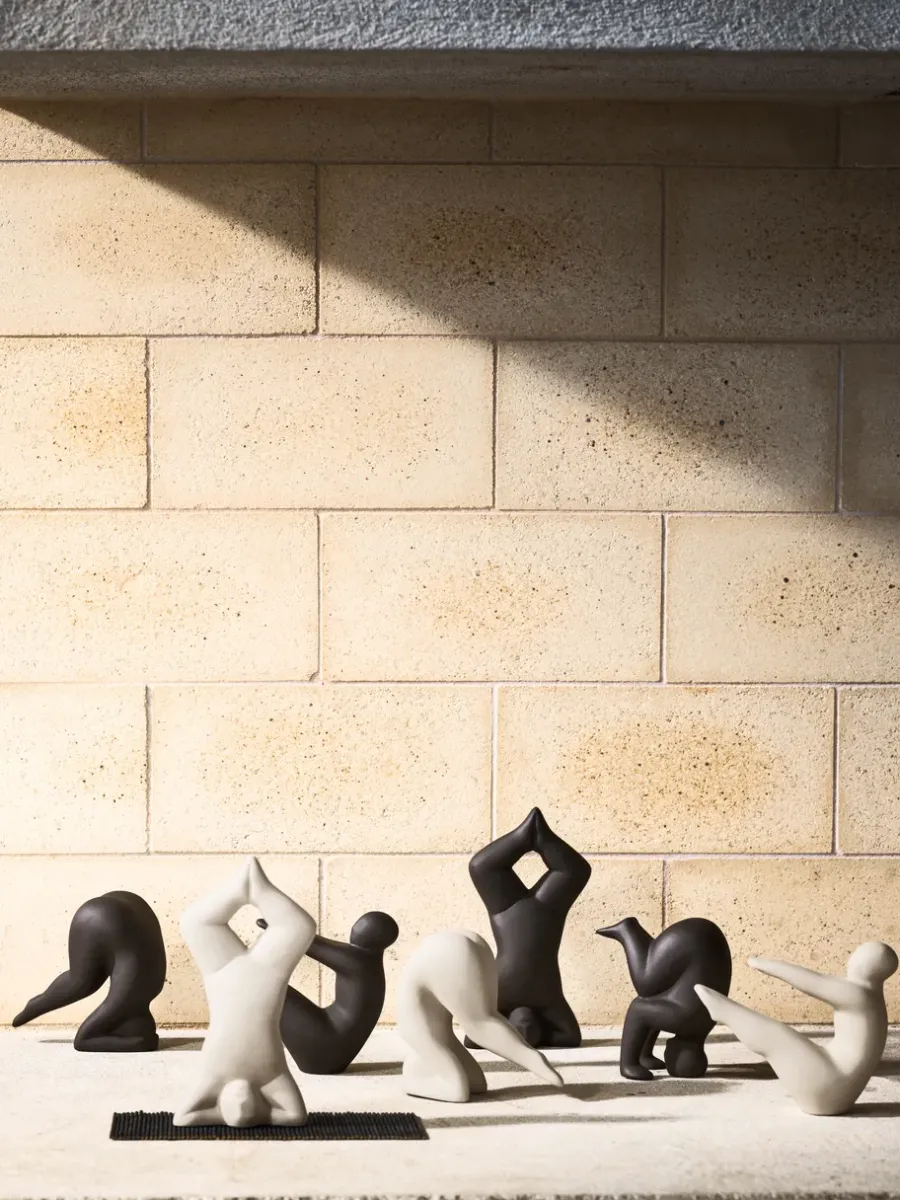 Design House Stockholm Yoga decoratie no. 1, Black< Sculpturen & Porseleinen Beelden